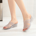 37-41 ярдов Ladies Summer Flat Platform Shoes Girl Lady Jelly Slide Slides Sandals для женщин Zapatillas de Cristal Mujer
